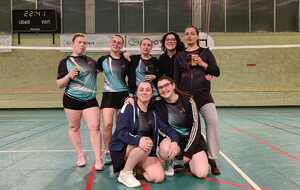 D1 D1 femme 86-BCHP-9 D1 F contre 86-MB-4 D1 F